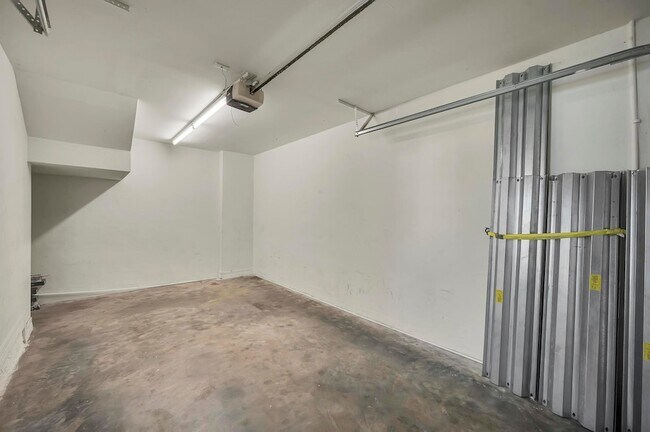 Building Photo - 40 SE Sedona Cir