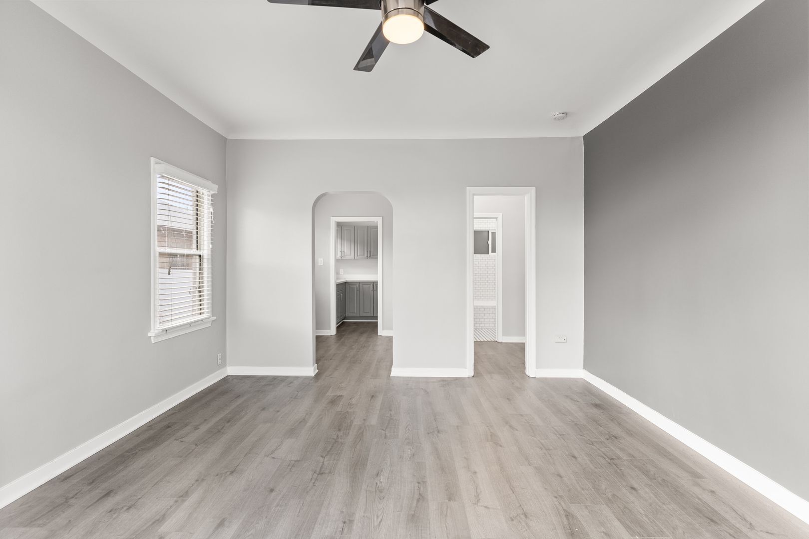 Building Photo - 1115 E Broadway