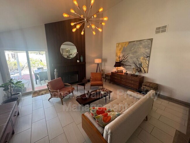 Building Photo - 43584 Via Magellan Dr