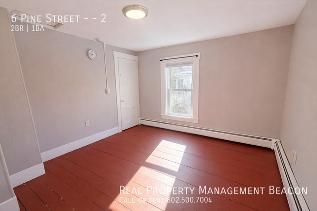 Building Photo - 6 Pine St