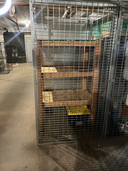 Building Photo - 200 Main St