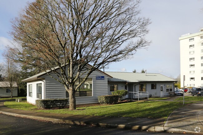 Building Photo - Hillside Manor