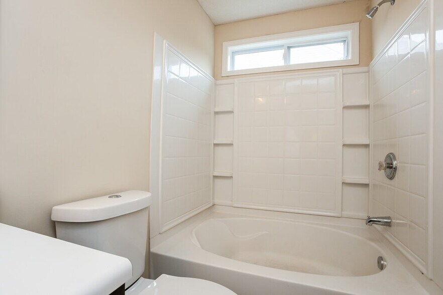 Building Photo - 108 Mount Comet Ct