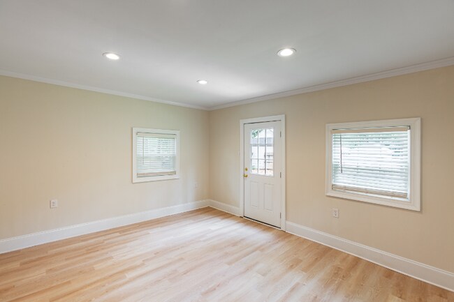 Building Photo - 11439 Scotland Ln