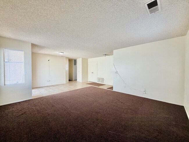 Building Photo - Spacious Backyard 4 Bedroom Home Located Next to Perris High School