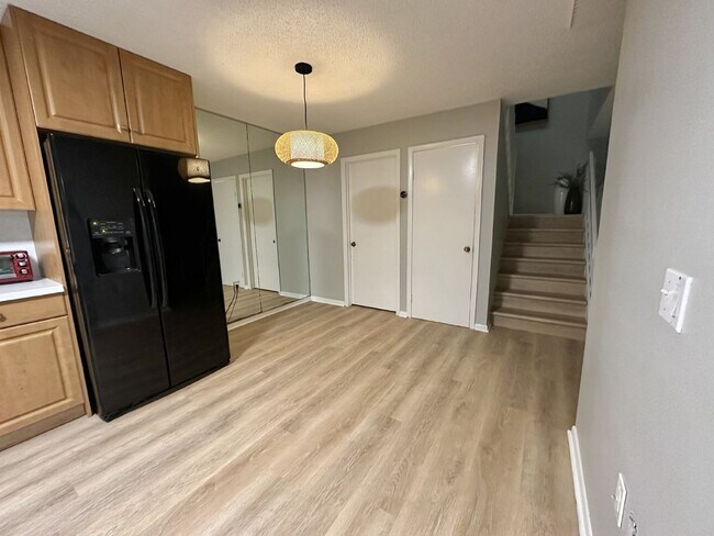 Building Photo - 2BR/2.5BA Townhome in the Heart of Palm Beach Gardens