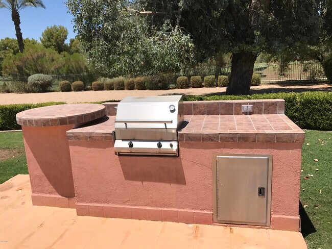 Building Photo - 12018 N Hayden Rd