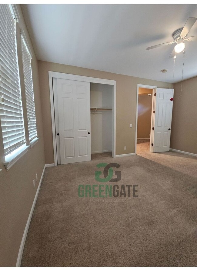 Building Photo - Spacious 4 Bedroom 3 Bath in Patterson! AV...