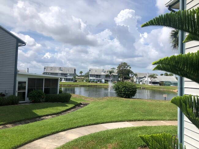 Building Photo - 4610 Lake Waterford Way