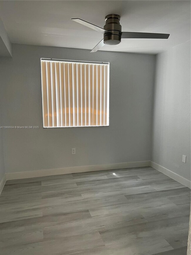 Building Photo - 2871 N Oakland Forest Dr