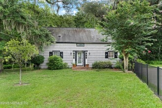 Building Photo - 2226 Laurel Grove Ln