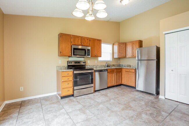 Building Photo - 10802 Sedgegrass Dr