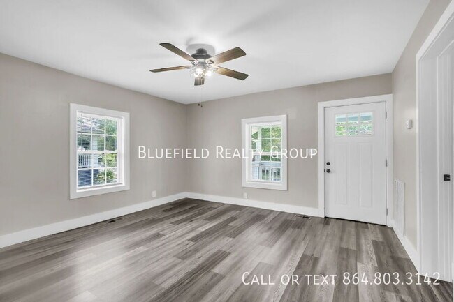 Building Photo - 212 E Bearden St
