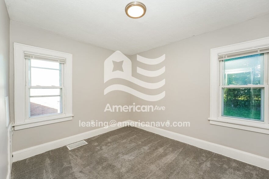 Building Photo - 17000 Melgrave Ave
