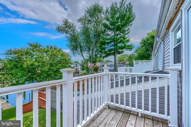 Building Photo - 209 Bridge Dr