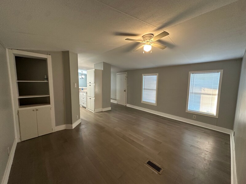 Building Photo - 8749 Co Rd 3602