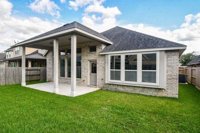 Building Photo - 15234 Ashbrook Dove Ln
