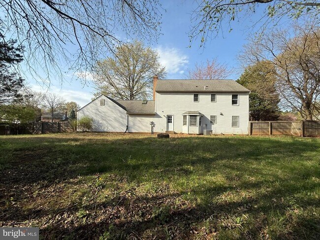 Building Photo - 8659 Bannerwood Dr