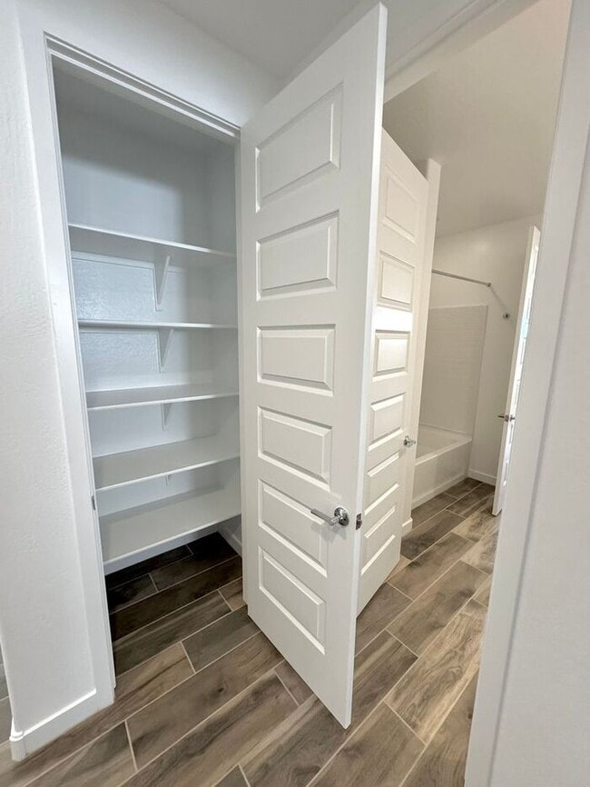 Building Photo - MOVE IN READY! New 5-Bedroom Home in Goody...