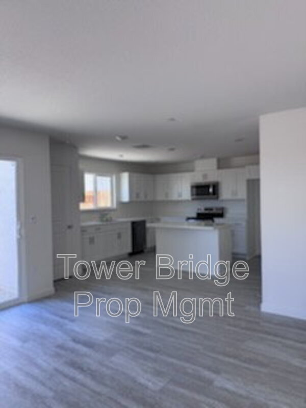 Building Photo - 2033 Stargate Dr