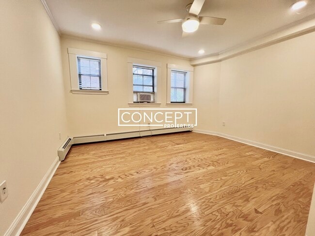 Building Photo - 219 Commonwealth Ave