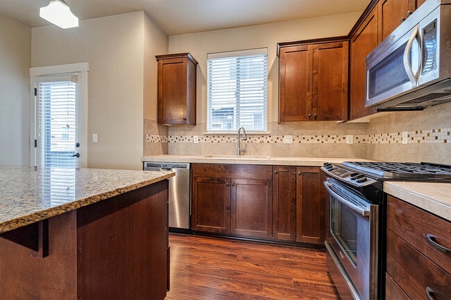 Building Photo - 14427 SW Meridian St