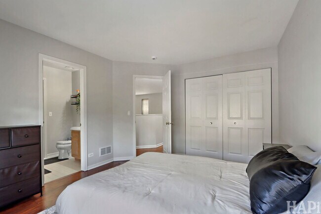 Building Photo - 750 Dillon Ct