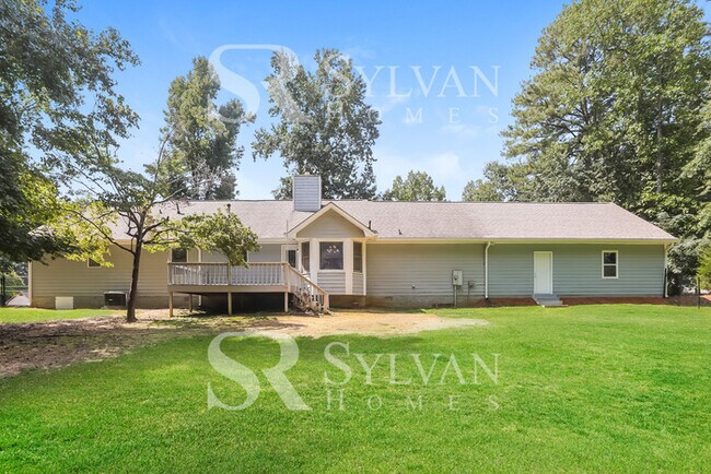 Building Photo - At Last, This Is What You Have Been Searching For!