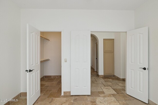 Building Photo - 12512 E Cortez Dr