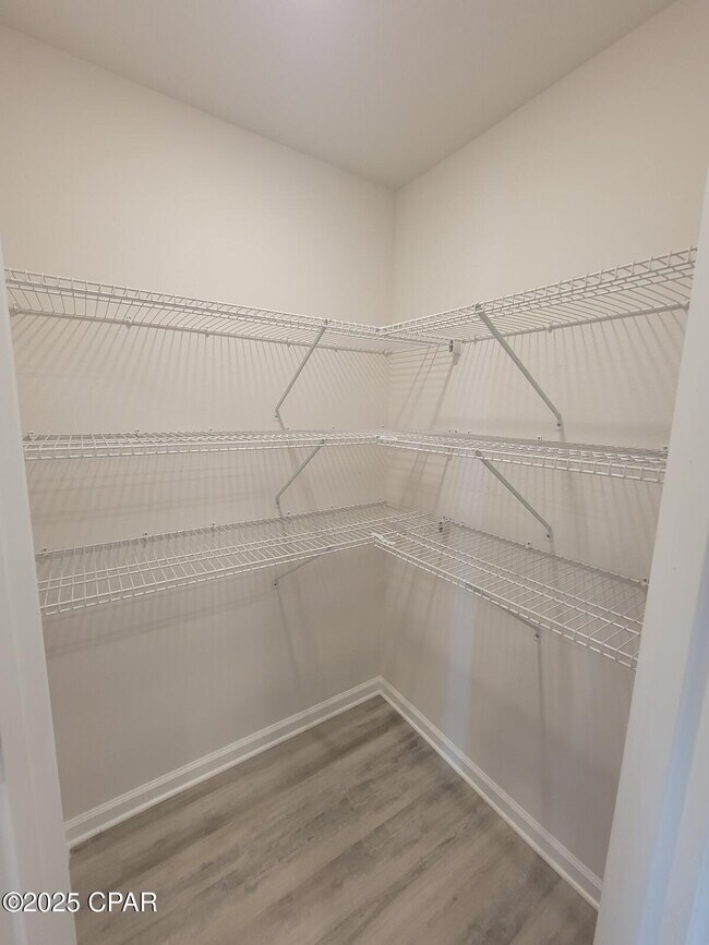 Building Photo - 6585 Slabinski Ln