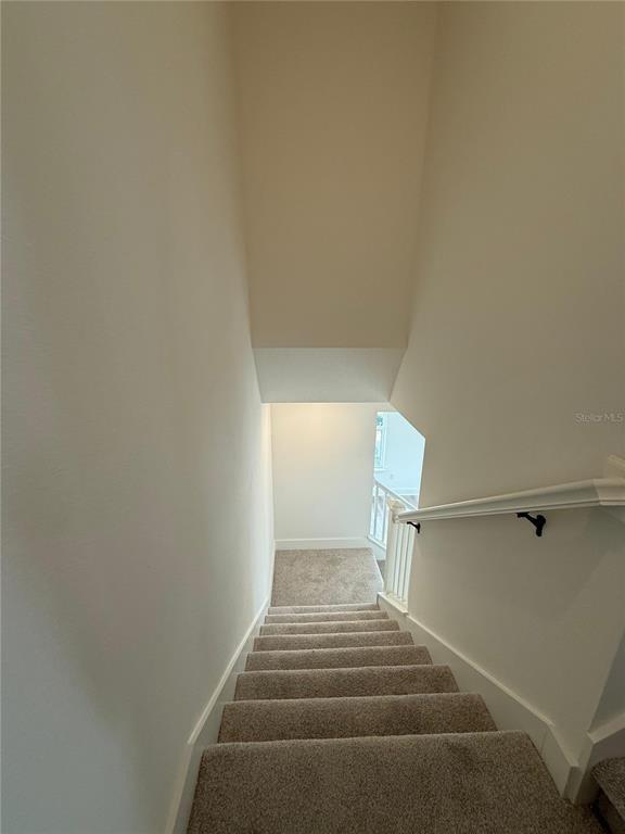 Building Photo - 15027 Groveside Rd