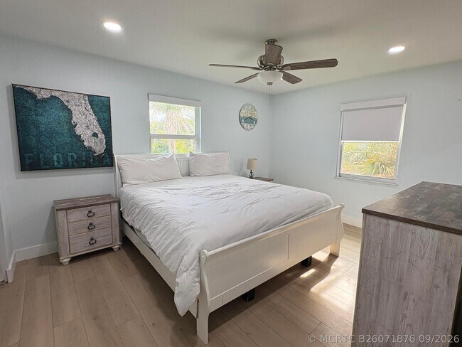 Building Photo - 1811 Melaleuca Dr