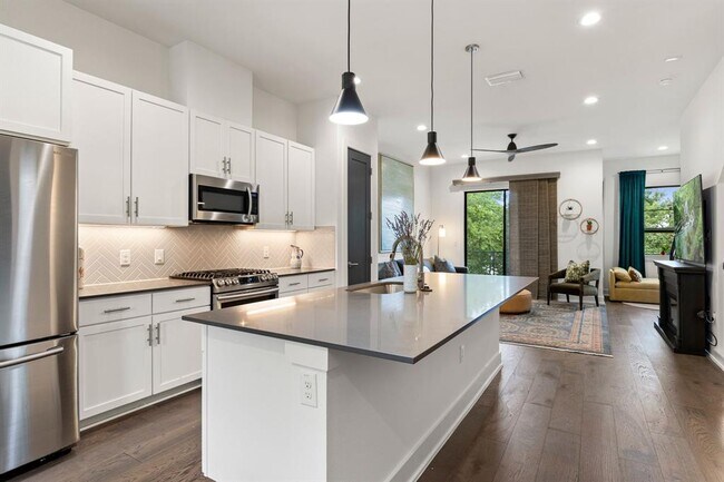 Building Photo - 3700 Clawson Rd