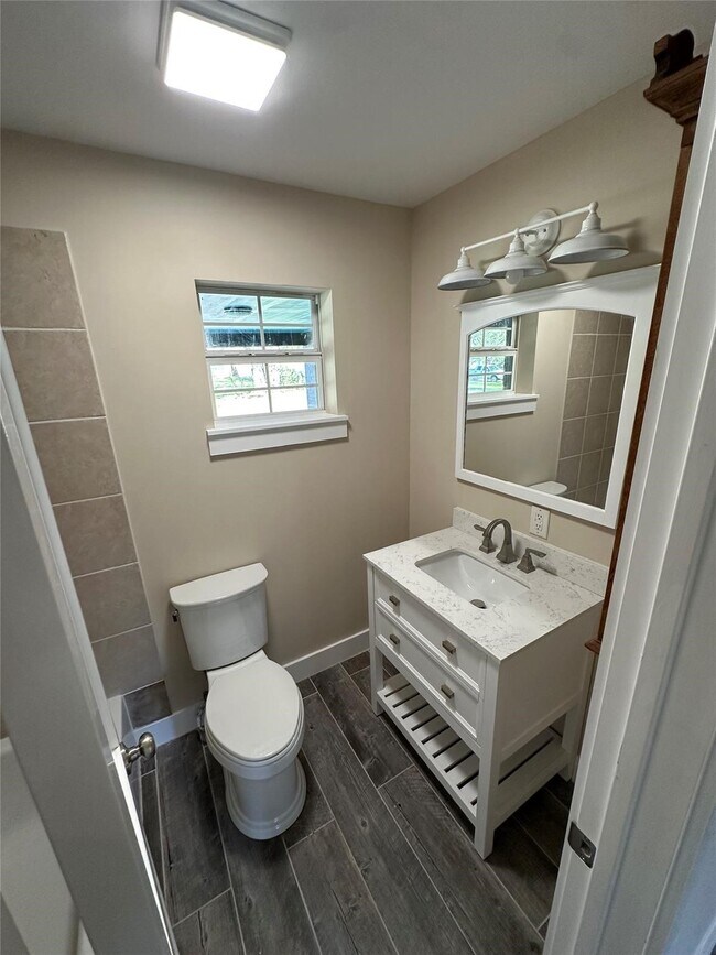 Building Photo - 680 Mockingbird Hills Dr