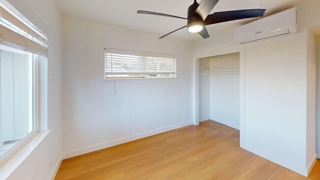 Building Photo - 117-119 Altena St