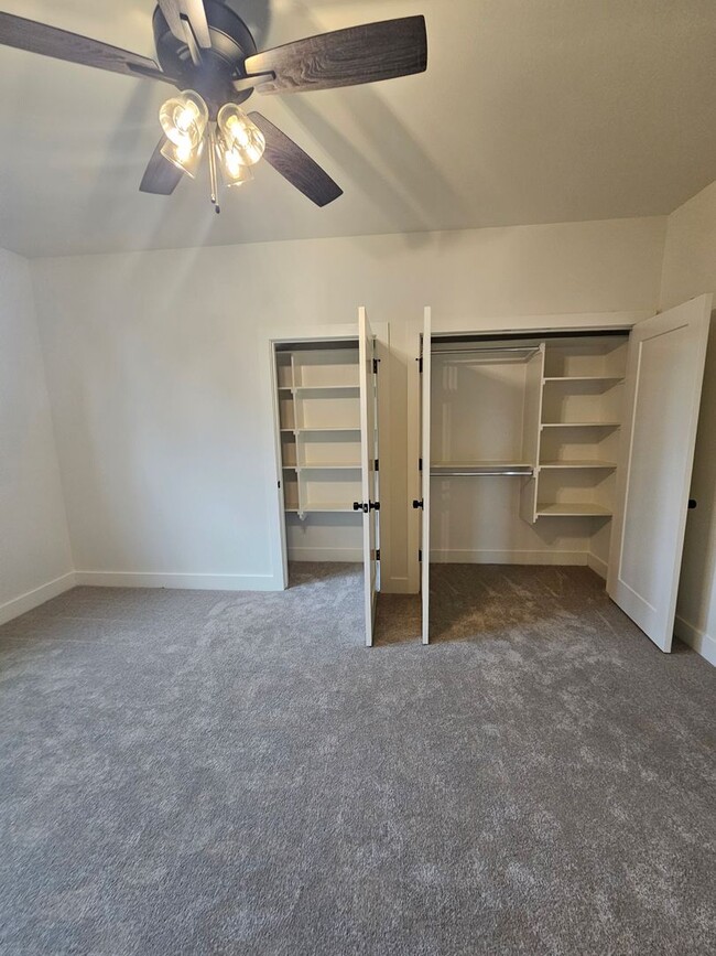 Building Photo - 7233 Havenwood Dr