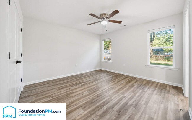 Building Photo - 201 S Center Dr