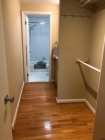 Walk-in closet - 2007 O St NW