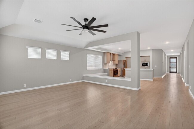 Building Photo - 925 Creekhollow Dr