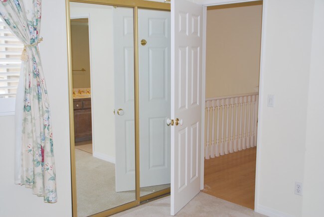 Room 2 - 13082 Mindanao Way