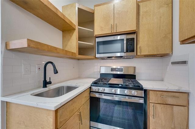 Building Photo - 506 N Lancaster Ave