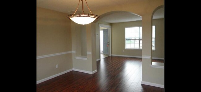 Formal Dining room to Sitting Room - 2736 Mulberry Loop