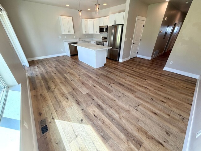 Building Photo - 3267 Cabernet Dr