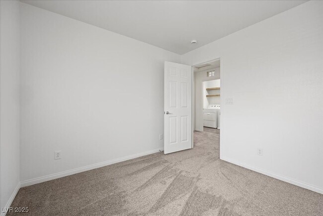 Building Photo - 9353 Grand Reve St