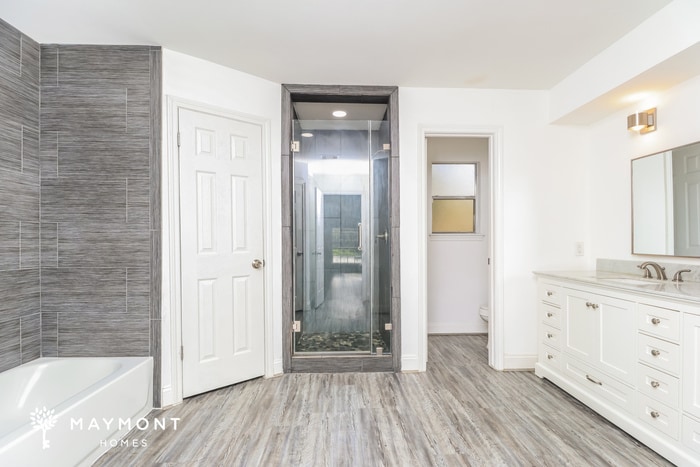 Building Photo - 15611 Pebble Bend Dr