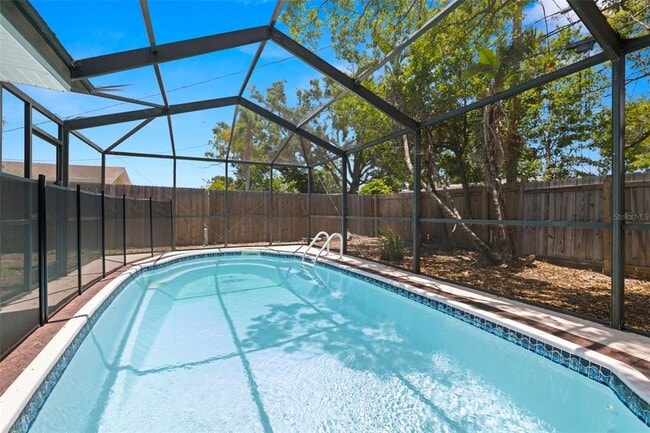 Building Photo - 2066 62nd Pl S