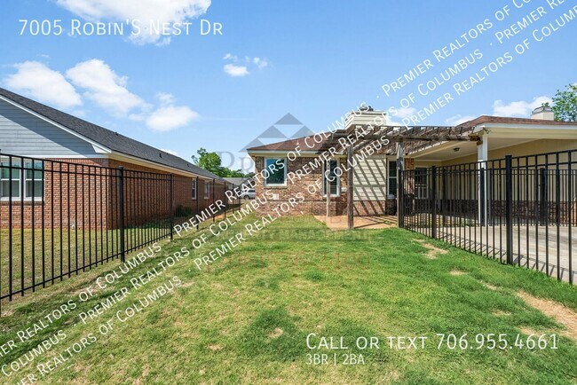 Building Photo - 7005 Robin's Nest Dr