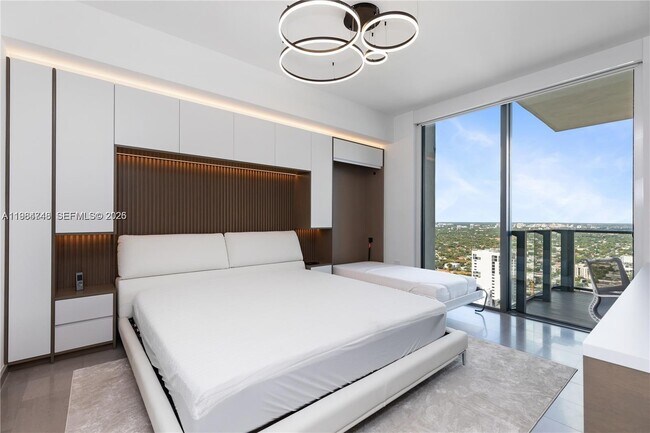 Building Photo - 88 SW 7th St