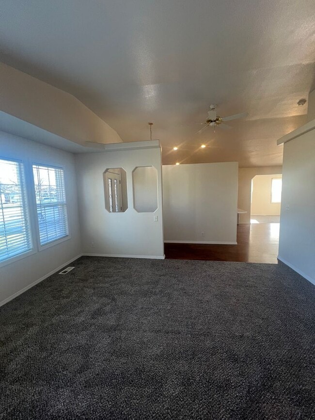 Building Photo - 3 bedroom 2 bath in a beautiful, spacious Meridian Neighborhood!