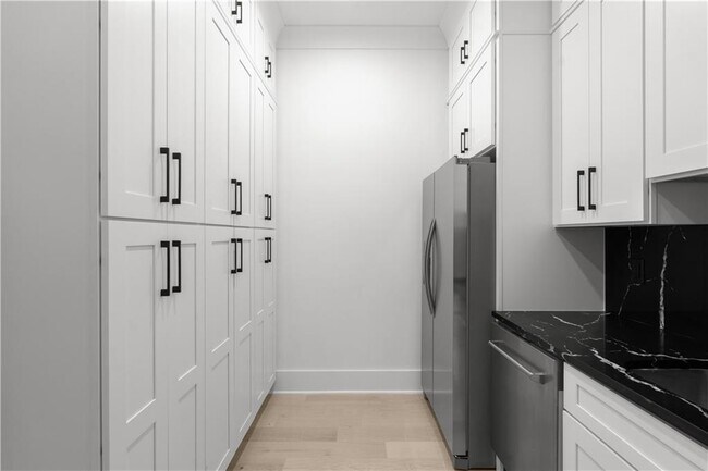 Building Photo - 409 Thunder Rd